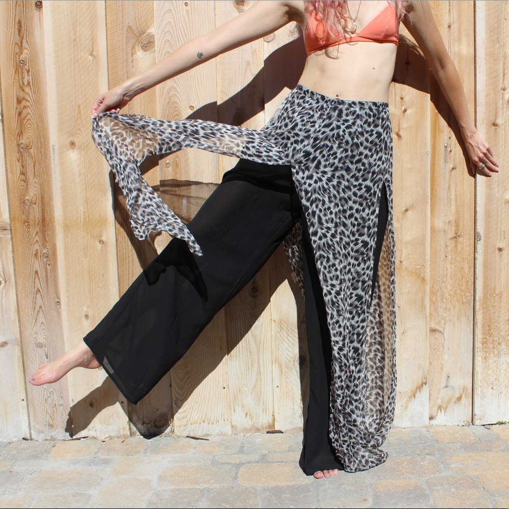 NWT High Waisted Cheetah Print SILK Pants 👖🐆
